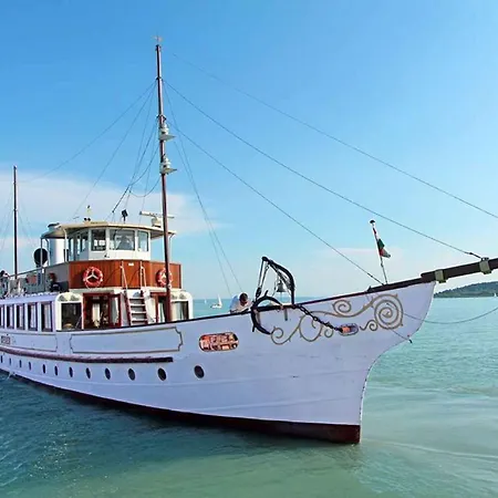 In - Balaton 45328 شقة