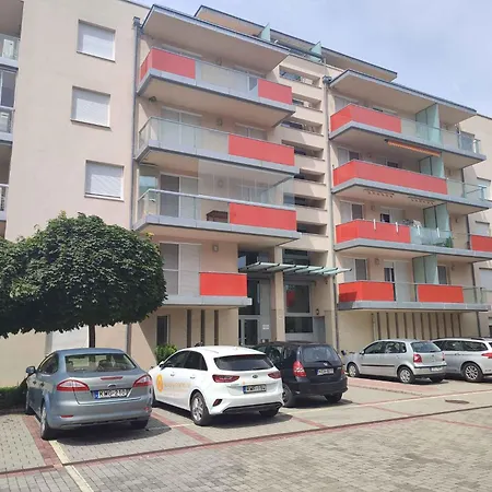 In - Balaton 45328 Siófok